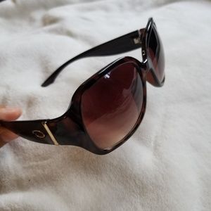 Oscar de la renta sunglasses